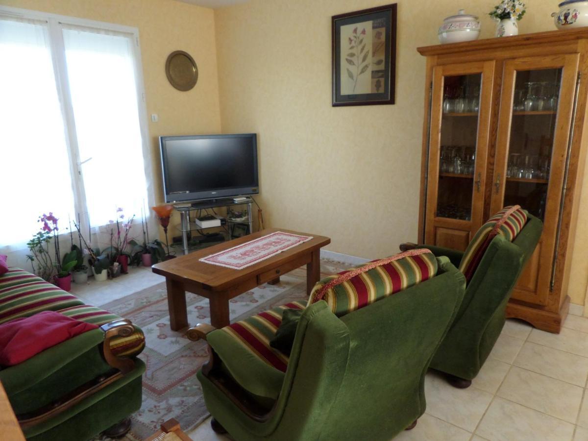 Bed and Breakfast Bienvenue A L'Andruere Cheille Экстерьер фото
